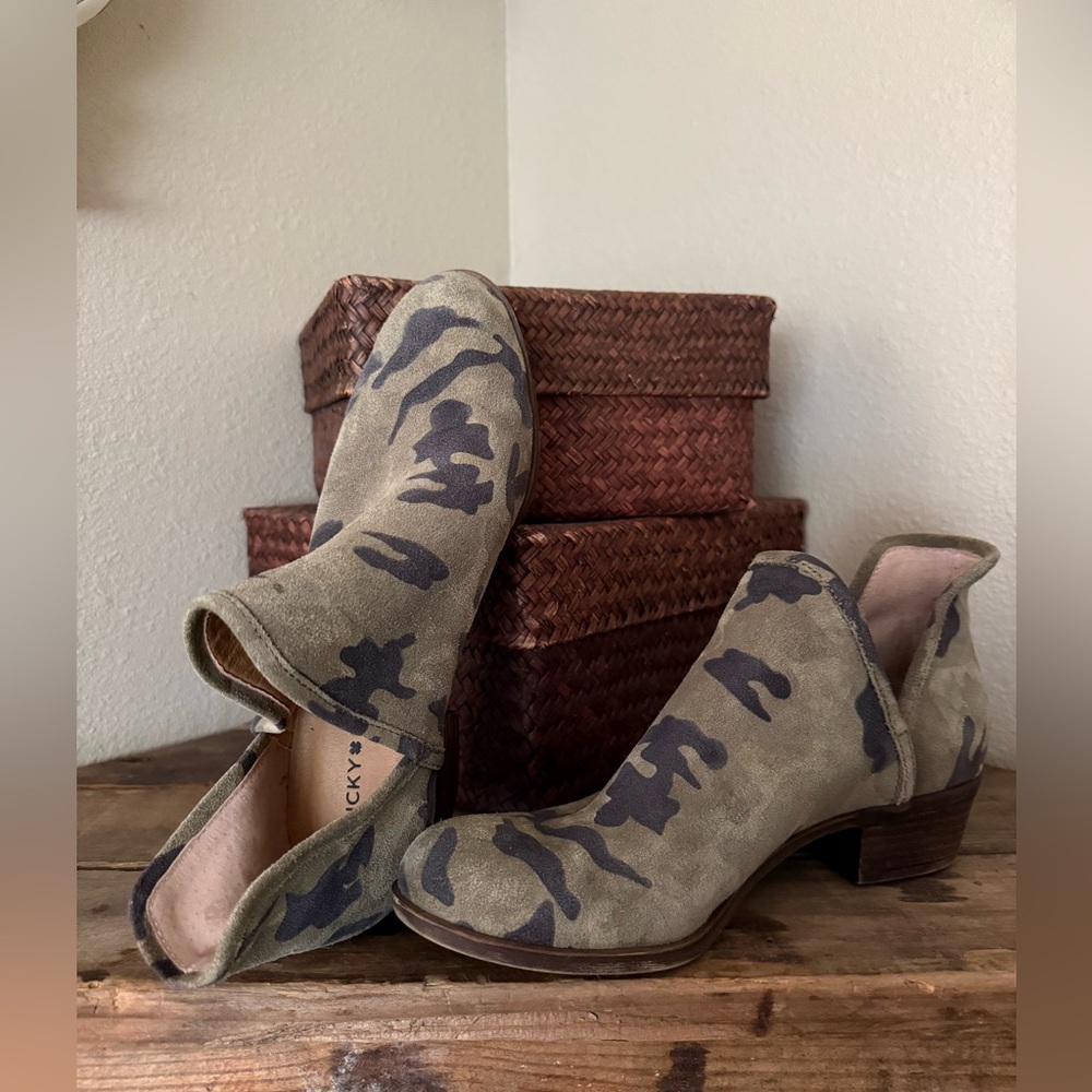 Lucky Brand Women’s Camo Short Ankle Boots 8M